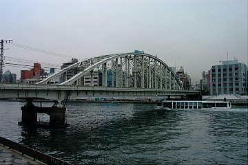 総武線隅田川橋梁……水上バスと